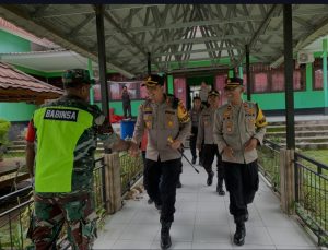 Tinjau Proses Pleno Rekapitulasi Suara di Kayangan, Kapolres KLU Perkuat Personil Maksimalkan Pengamanan