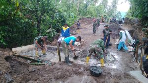Sinergi TNI dan Rakyat TMMD ke-19 di KLU : Pencapaian 100% Pembuatan Duiker Plat Beton