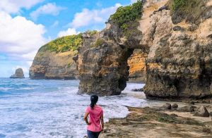 Pantai Sari Pandan Gunung Tunak Loteng, Salah Satu Pantai Melebihi Gold Coast Australia