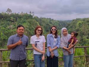 Artis Zoe Abbas Jackson Kunjungi Destinasi Wisata Lembah Datu Dusun Gelogor Lombok Tengah