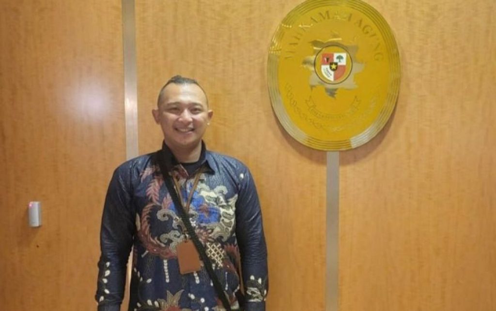 Advokad dan Konsultan Politik Muda Syamsul Jahidin Bagikan Tips Untuk Memilih Calon Pemimpin di Pilkada 2024