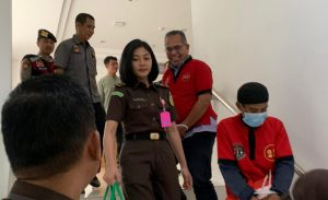 Lima Tersangka Kasus Korupsi RS Pratama Manggelewa Dompu Diserahkan Ke Kejati NTB, Salah Satunya Kadis Kesehatan