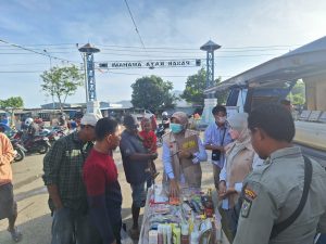 BBPOM di Mataram Gelar Penyuluhan Keamanan Pangan Kepada Pedagang dan Pengunjung Pasar di Kota Bima