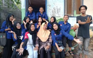 Sambut HAN, Forum Anak Samawa Ajak Anak-anak Pupinka Bermain dan Mengenal Alam