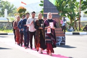 Pemda KLU dan Bea Cukai Mataram Sosialisasi Berantas Rokok Ilegal Melalui Fashion Street 