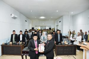 Rapat Paripurna, DPRD Setujui Raperda Perubahan APBD Lombok Utara Tahun 2024