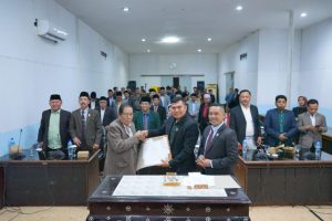 Akhiri Masa Tugas, DPRD KLU Setujui Tiga Buah Raperda dan KUA-PPAS APBD 2025
