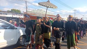Meriahkan HUT ke-79 RI, Kecamatan Gangga Gelar Karnaval Usung Tema Nyongkolan Adat