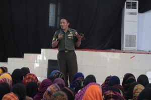 Menjaga Kehormatan Budaya Bima, Serka Faris Ajarkan Generasi Z Tentang Nilai-nilai Karakter Dou Mbojo