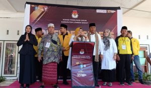 Cakada Lombok Barat, Hj. Sumiatun-Ibnu Salim Daftar ke KPU, Janji Selesaikan Program Strategis 