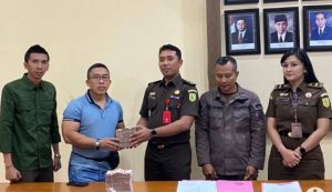 Kejari Lombok Timur Terima Uang Pengganti Rp200 Juta Dari Terpidana Korupsi Tambang AMG