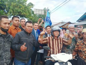 Dilantik Jadi DPRD Kabupaten Bima, Bimo Datang Naik Motor