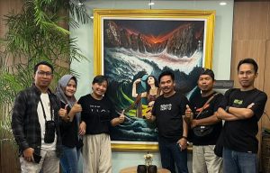 Puluhan Karya Lukis Dengan Karakteristik Beragam Hadir di Hotel Ayom Suite, Kekuatan Poros Timur