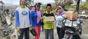 Peduli Sesama, Relawan GSPI dan Angkatan 83 SMP 1 Dompu Serahkan Bantuan Korban Gempa di Desa Bara