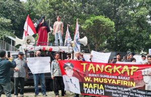 Gelar Demo di Jakarta Minta Usut Korupsi Bupati Sumbawa Barat, Yuni Bourhany dkk Akhirnya Dapat Respon KPK