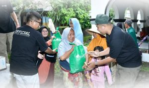 Bank NTB Syariah Gelar Bakti Sosial Bagikan Bantuan Pada Lansia, Orang Tua Jompo Yatim Piatu dan Disabilitas