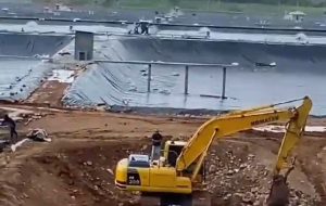 Buang Limbah Tambak ke Laut dan Muara, Warga Desa Mata Sumbawa Laporkan PT Dua Putra Perkasa ke Polda NTB