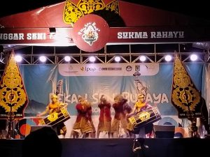 Sanggar Seni Sukma Rahayu Menggelar Pentas Seni Budaya Lombok Utara, Lestarikan Budaya dan Tradisi Sasak