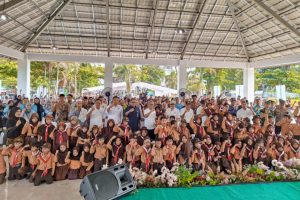 Menuju Indonesia Bersih : Kementerian Lingkungan Hidup Gelar Aksi Desa Bebas Sampah di Kabupaten Lombok Utara