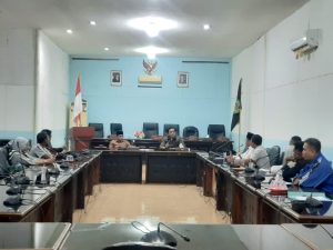 Aliansi Honorer di Lombok Utara Datangin Kantor DPRD, Tuntut Kepastian Nasib Mereka 
