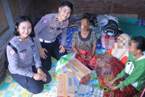 Jelang Ramadhan Sat Lantas Polres Sumbawa Barat Terus Lakukan Cooling System Beri Bantuan ke Masyarakat