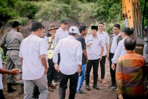 Inspeksi Mendadak, Bupati Dompu Hentikan Penambangan Galian C Illegal di Pekat