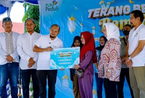 PLN Gelar Program Terang Berkah Ramadan, Salurkan 1.000 Paket Sembako Murah untuk Masyarakat