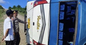 Bus Angkut Puluhan Karyawan PT AMNT Kecelakaan, Penumpang Meninggal Dunia