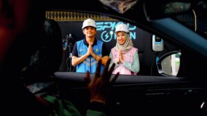 Mudik Idulfitri Tanpa Khawatir, Keluarga Aldi Nikmati Perjalanan Nyaman dengan Kendaraan Listrik Berkat SPKLU PLN