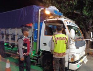 Polsek Poto Tano Gelar Patroli Malam Antisipasi Kriminalitas di Gerbang Pulau Sumbawa