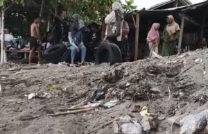 Pantai Lungkak Ketapang Raya Lombok Timur: Dulu Indah, Kini Tercemar Sampah