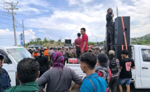 Aksi Jilid III Desak PPS di Poto Tano Diprediksi Pecah, Nelayan Siap Turun Jalan: “Kalau Perlu, Sampan Kami Ikut Bergerak!”