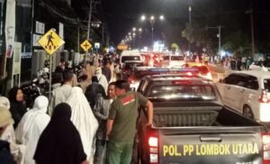 Satpol PP KLU Kawal Ketat Pemberangkatan 70 Jamaah Haji Kloter 11 Lombok Utara