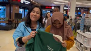 Merajut Cinta dalam Sunyi: Sentuhan Hati Bhayangkari Lombok Utara untuk Difabel dan Warakawuri