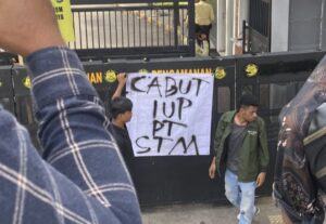 Vale Panen Untung, Rakyat Hanya Dapat Ampas: Mahasiswa Kepung ESDM Tuntut Cabut Izin PT STM