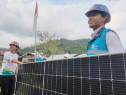 Kado HUT PLN NTB ke-23, PLN Nyalakan Delapan Sekolah Terpencil di Sumbawa lewat Program PLTS SUPER SUN