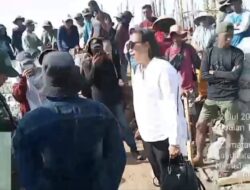 Ratusan Warga Desa Selang Protes! Pasang Baliho Minta Proyek Batalyon TNI Dihentikan, Lahan Masih Sengketa