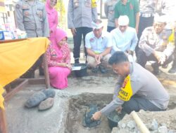 Kapolres Lombok Utara Letakkan Batu Pertama Pembangunan Bale Gong di Pura Amertha Giri Rinjani