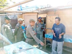 Satpol PP KLU Tertibkan PKL di Jalur Alternatif RSUD, Pedagang Diberi Waktu Bongkar 1×24 Jam