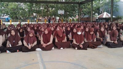 Makna Kemerdekaan Bagi Generasi Muda: Pesan Kepala SMA Negeri 1 Taliwang di HUT ke-80 RI