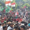 Aksi Demo di Dompu Memanas, Dandim dan Kapolres Terjun Langsung Redam Amarah Massa