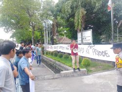 Kantor Perwakilan DPD RI di Mataram Disegel, KPK Diminta Segera Tindak Laporan Dugaan Suap Dua Senator Asal NTB