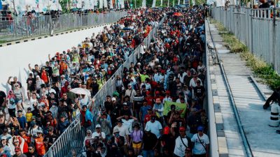 Rekor Penonton MotoGP Mandalika 2025 Tembus 140 Ribu, Shuttle Bus Kacau Jadi Sorotan Penonton