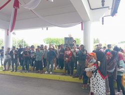 Ratusan Warga Demo, Tuntut PN Sumbawa Batalkan Eksekusi Lahan Ai Jati Sumbawa