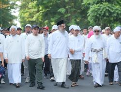 Meriah! Puluhan Ribu Warga Ikuti Jalan Sehat Hultah ke-90 NWDI di Mataram