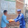 Polairud Polda NTB Salurkan Bansos dan Al-Qur’an di Gili Tapan