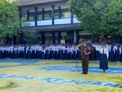 Kepala Kejari Mataram Tekankan Pentingnya Integritas dan Kesadaran Hukum Sejak Dini di SMPN 2 Mataram