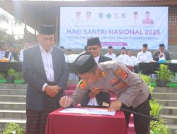 Kapolres Lombok Utara Pimpin Upacara Peringatan Hari Santri Nasional 2025 di Ponpes Al-Istiqomah Kapu