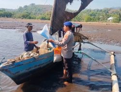 Ditpolairud Polda NTB Gelar Kegiatan Polisi Penolong di Wilayah Pesisir NTB