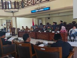 Ribuan Honorer Terancam Dirumahkan, KASTA NTB Datangi DPRD dan Tuding Bupati Lobar Langgar Arahan Pusat